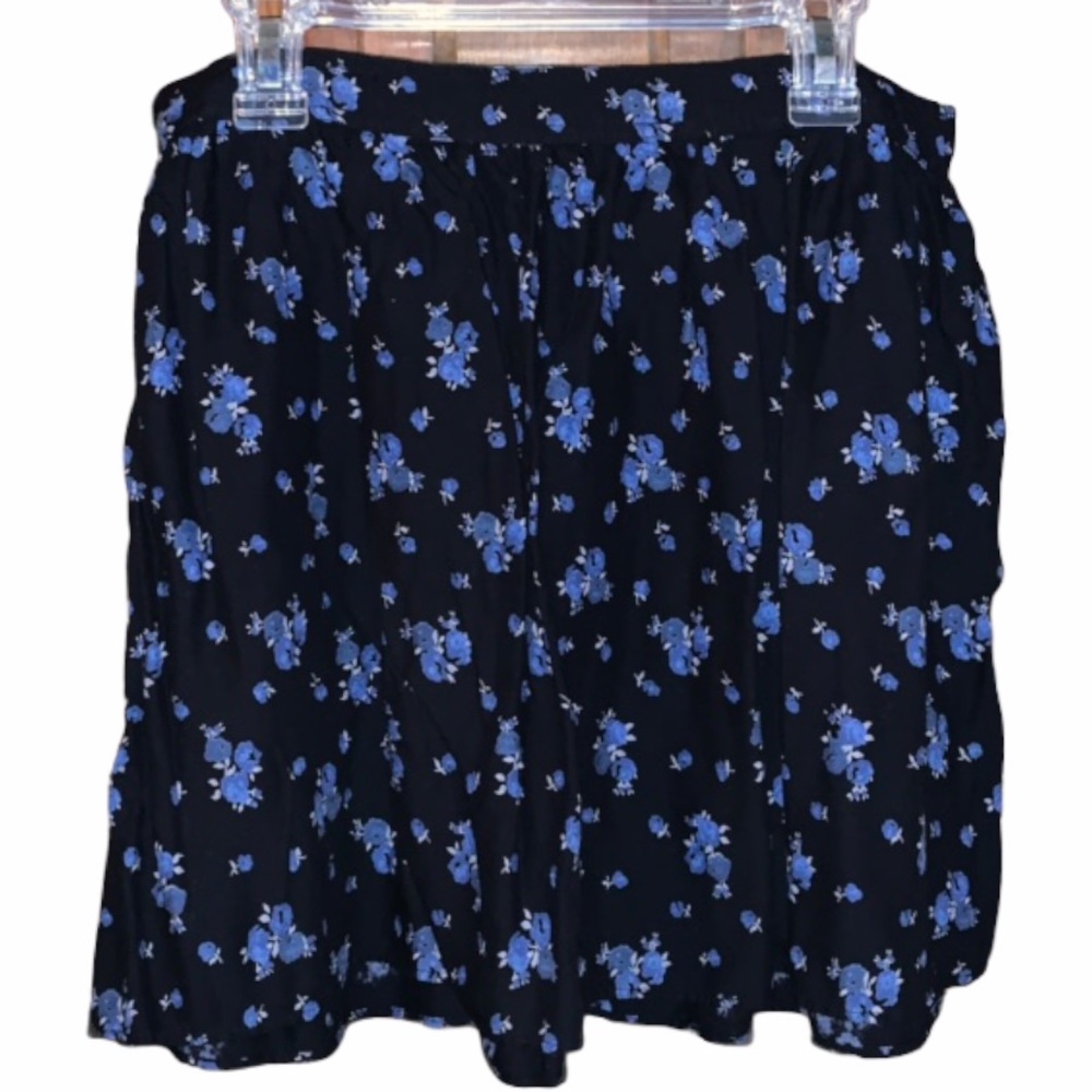 American Eagle Black & Blue Floral Mini Skirt